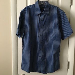 Vanheusen Studio Blue Stripe Slim Wrinkle Free